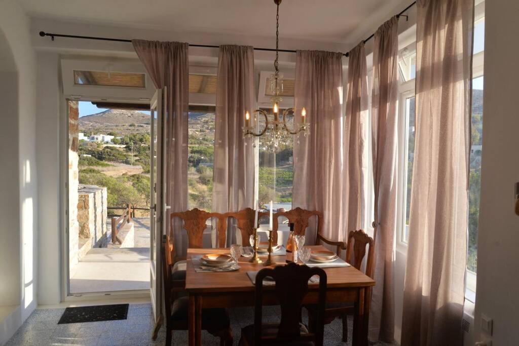 George Farmhouse Chrousa Екстериор снимка