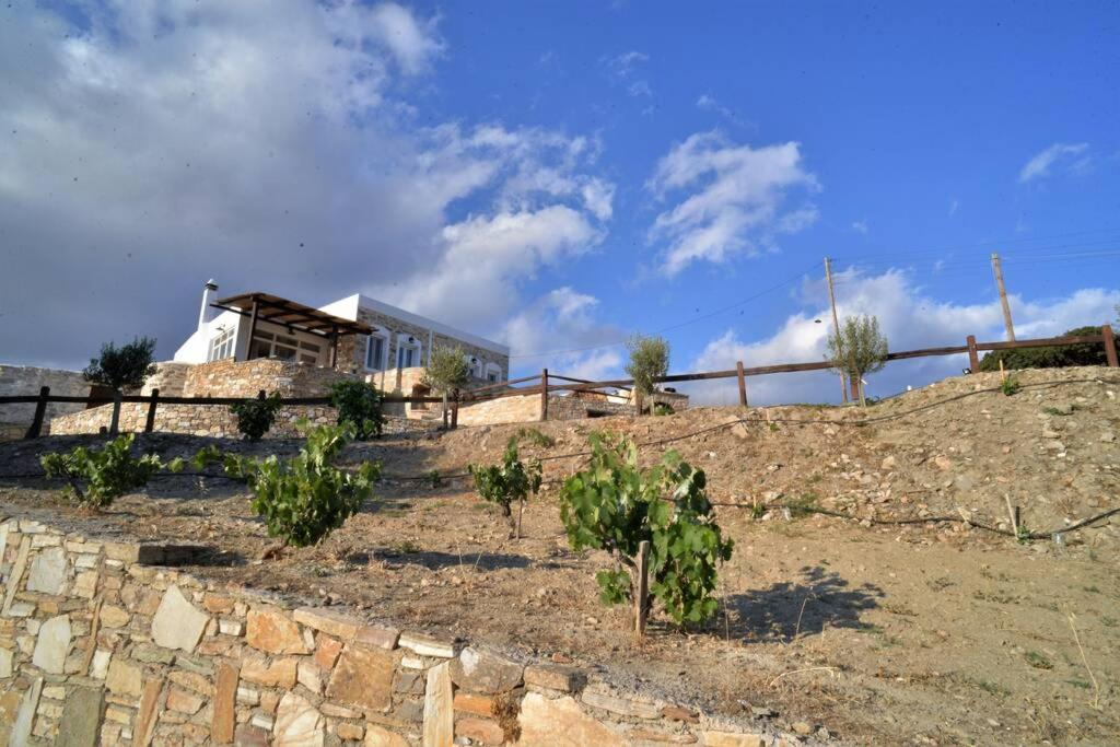 George Farmhouse Chrousa Екстериор снимка