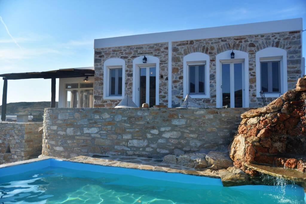 George Farmhouse Chrousa Екстериор снимка