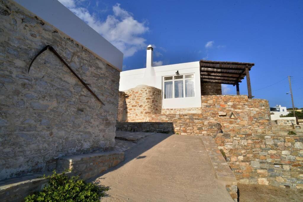 George Farmhouse Chrousa Екстериор снимка