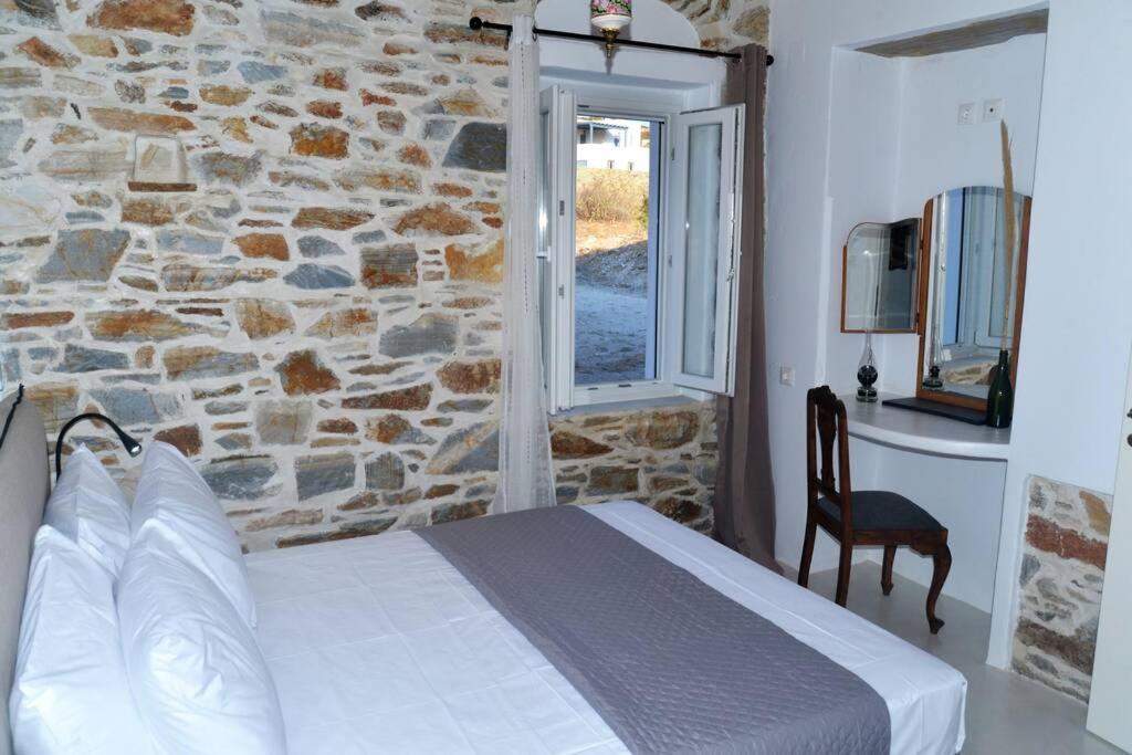 George Farmhouse Chrousa Екстериор снимка